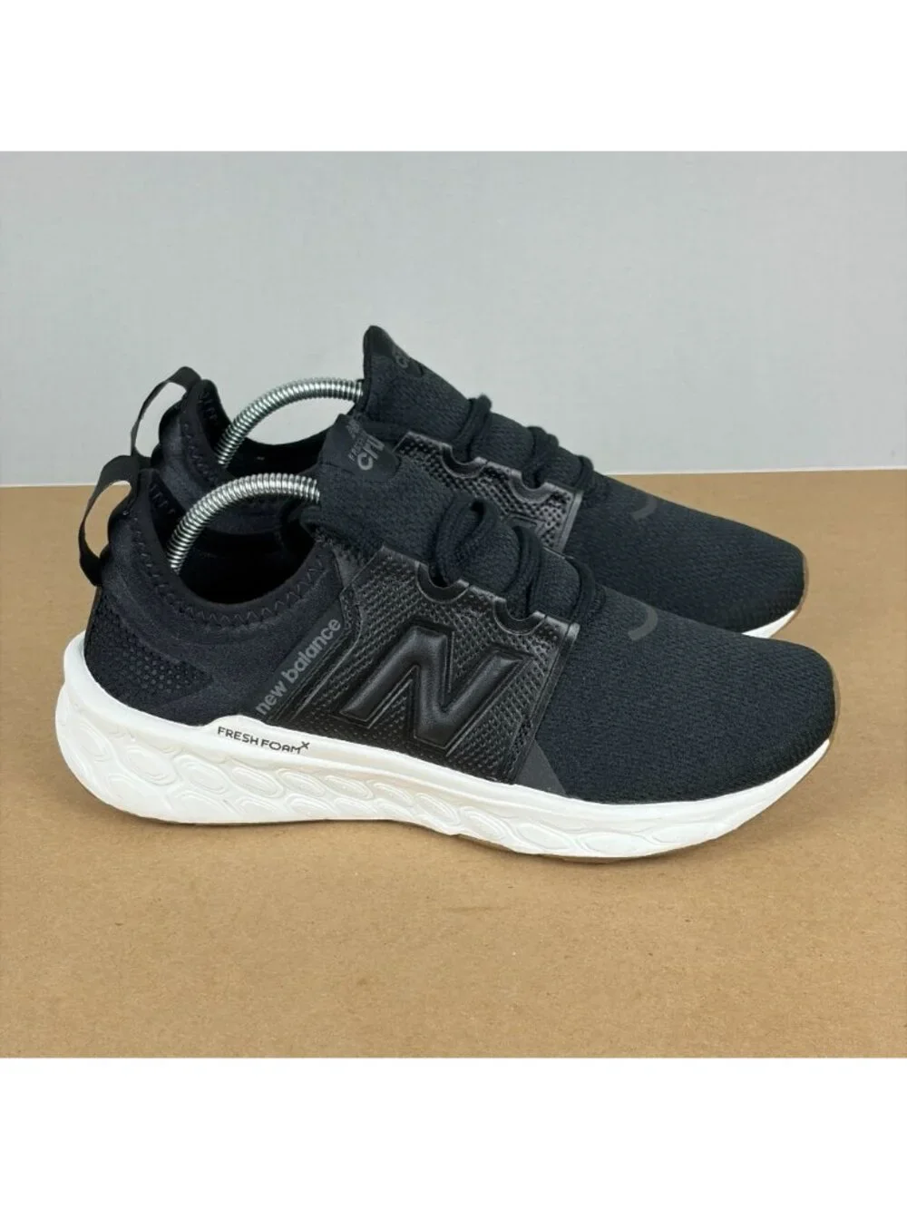 New Balance Fresh Foam Cruz Athletic Shoes Womens 9 Black White Breathable